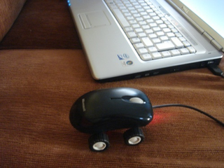 Illustration for article titled 65 Poorly Designed and Totally Impractical Gadgets